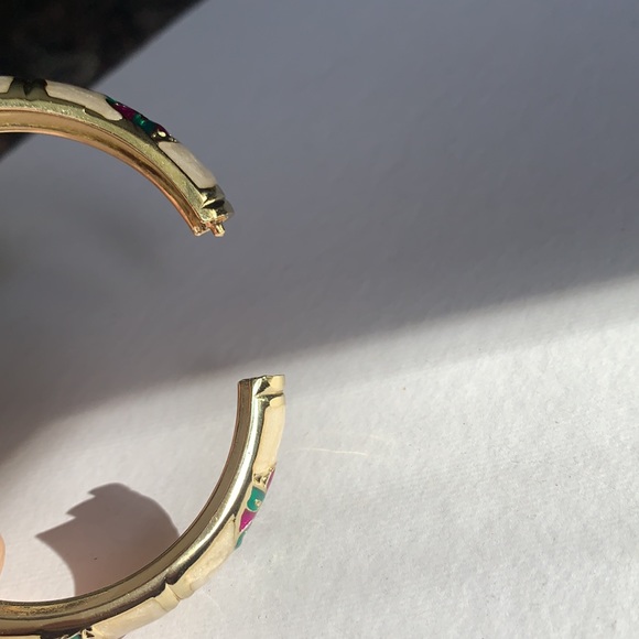 Jiu Long Xing Enamel Clamper Bracelet - Picture 8 of 10